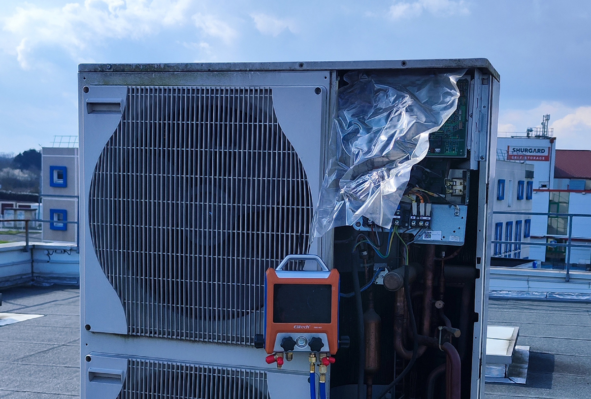 Dépannage de la carte de puissance d'un twin Mitsubishi dans une boutique de vélo à Pontault-Combault (77340)