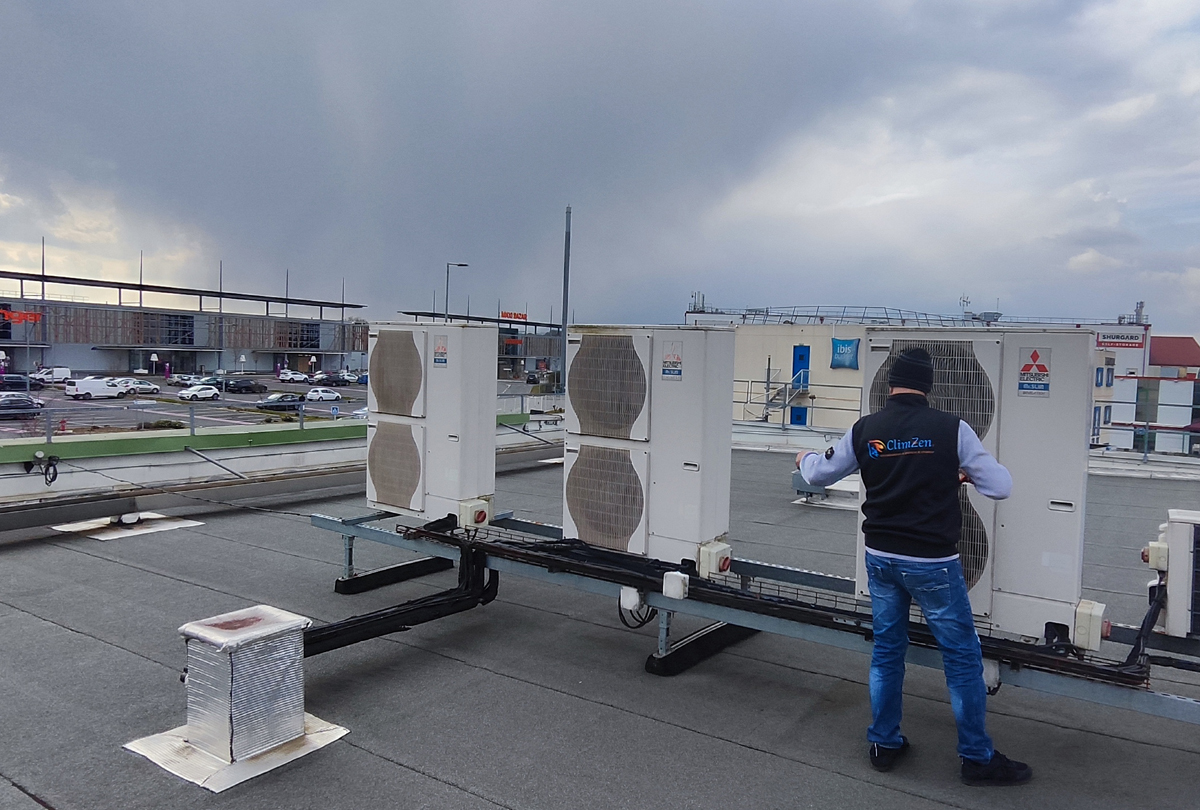 Dépannage de la carte de puissance d'un twin Mitsubishi dans une boutique de vélo à Pontault-Combault (77340)