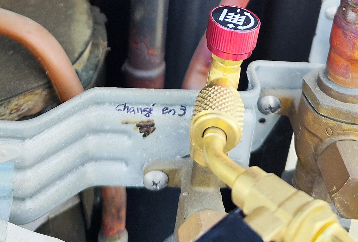 Dépannage de la carte de puissance d'un twin Mitsubishi dans une boutique de vélo à Pontault-Combault (77340)