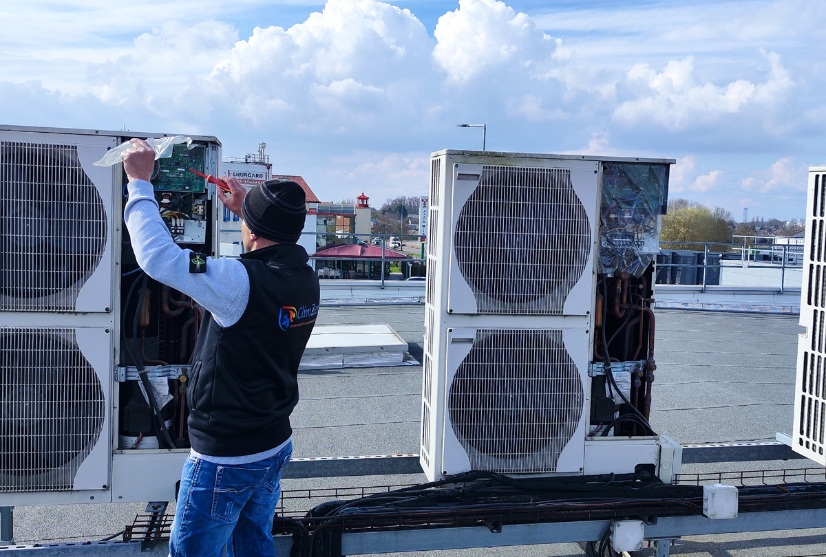 Dépannage de la carte de puissance d'un twin Mitsubishi dans une boutique de vélo à Pontault-Combault (77340)