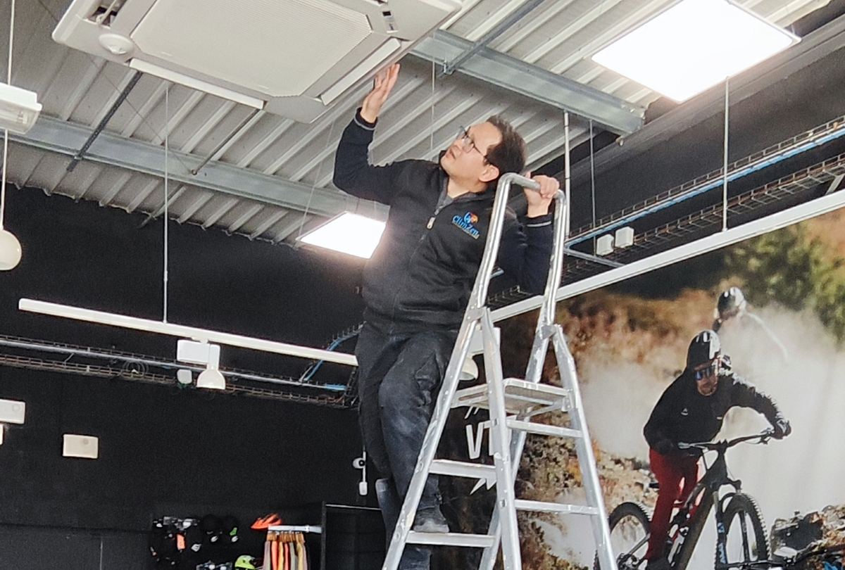 Dépannage de la carte de puissance d'un twin Mitsubishi dans une boutique de vélo à Pontault-Combault (77340)