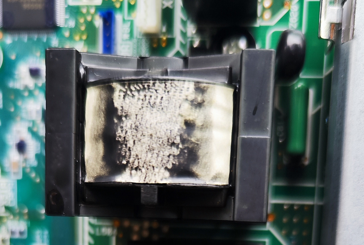 Dépannage de la carte de puissance d'une PAC air-eau DAIKIN à Villepinte (93420)