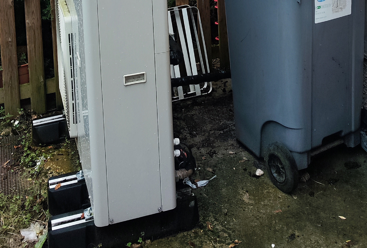 Dépannage de la carte de puissance d'une PAC air-eau DAIKIN à Villepinte (93420)