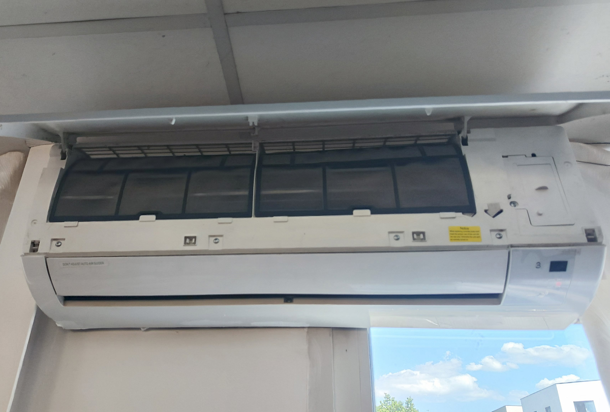 Dépannage fuite et maintenance de quatre mono-splits GREE à Alfortville (94140)