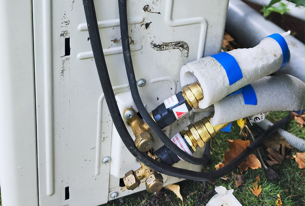 Dépannage fuite et maintenance de deux mono-splits AIRTON à Roissy en Brie (77390)