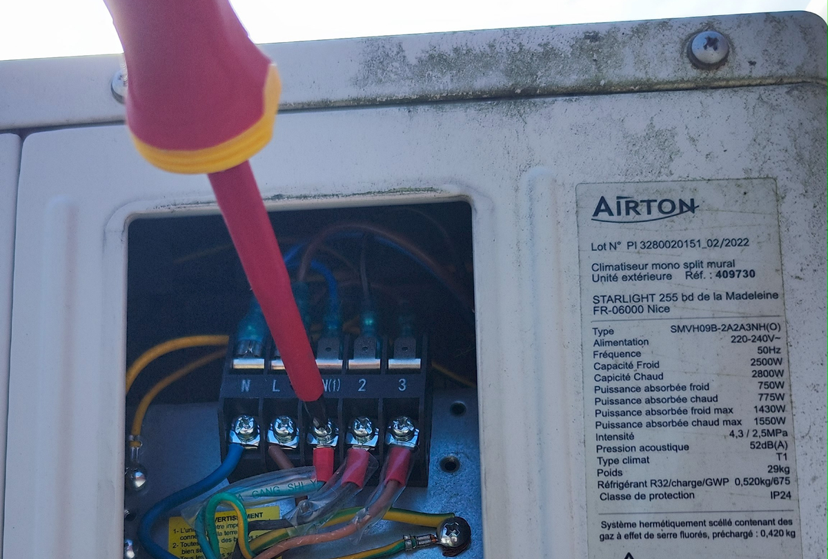 Dépannage fuite et maintenance de deux mono-splits AIRTON à Roissy en Brie (77390)