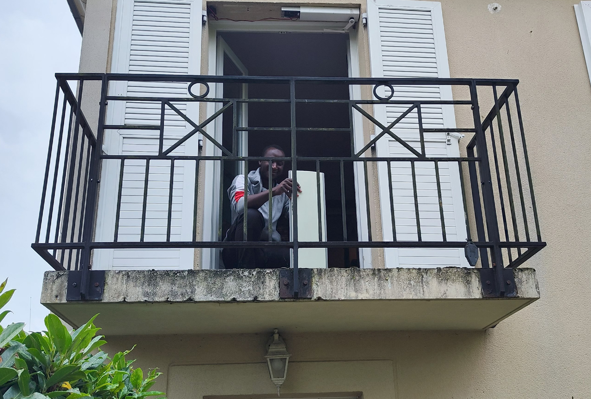 Déplacement des groupes extérieurs TOSHIBA et HITACHI à Bussy Saint Georges (77600)