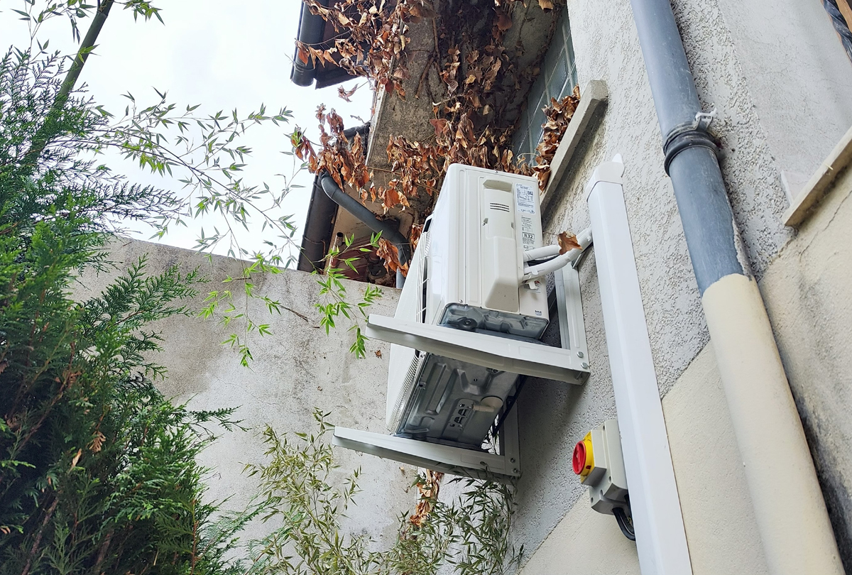 Installation d'un mono-split Mitsubishi dans une boutique d'audition à Vaires sur Marne (77360)