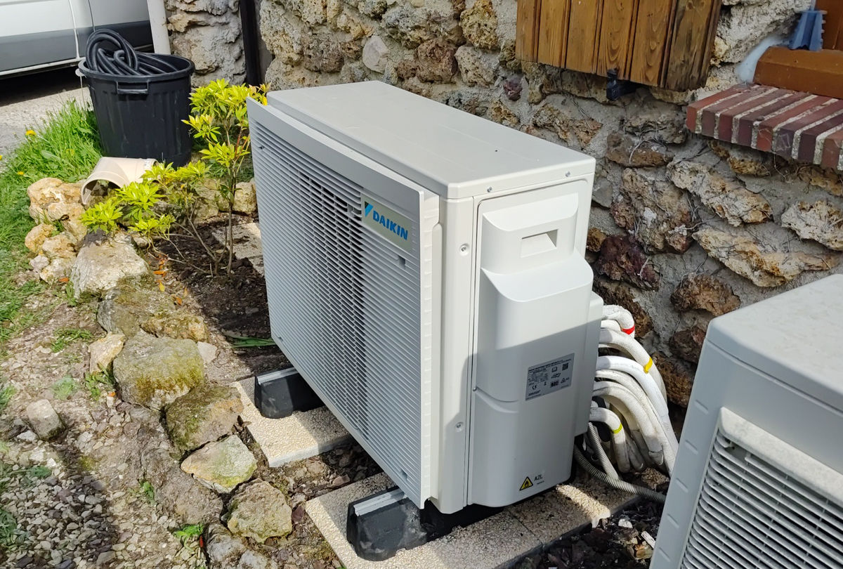 Installation d'un quintuple-splits DAIKIN à Favières (77220)