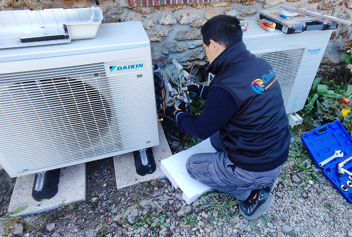 Installation d'un quintuple-splits DAIKIN à Favières (77220)