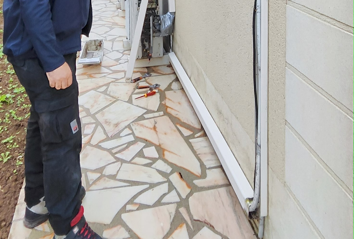 Dépannage d'un tri-splits DAIKIN à Bussy Saint Georges - déplacement de l'unité intérieure (77600)