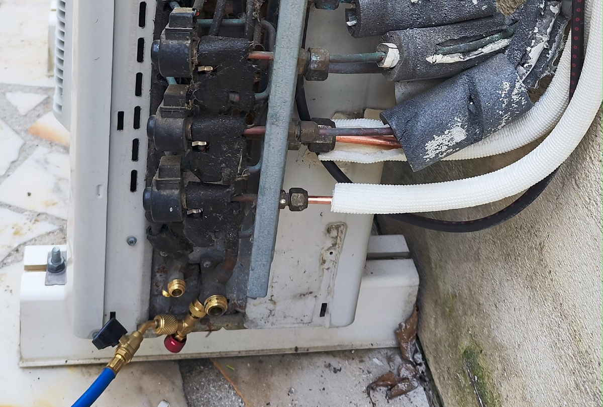 Dépannage d'un tri-splits DAIKIN à Bussy Saint Georges - déplacement de l'unité intérieure (77600)