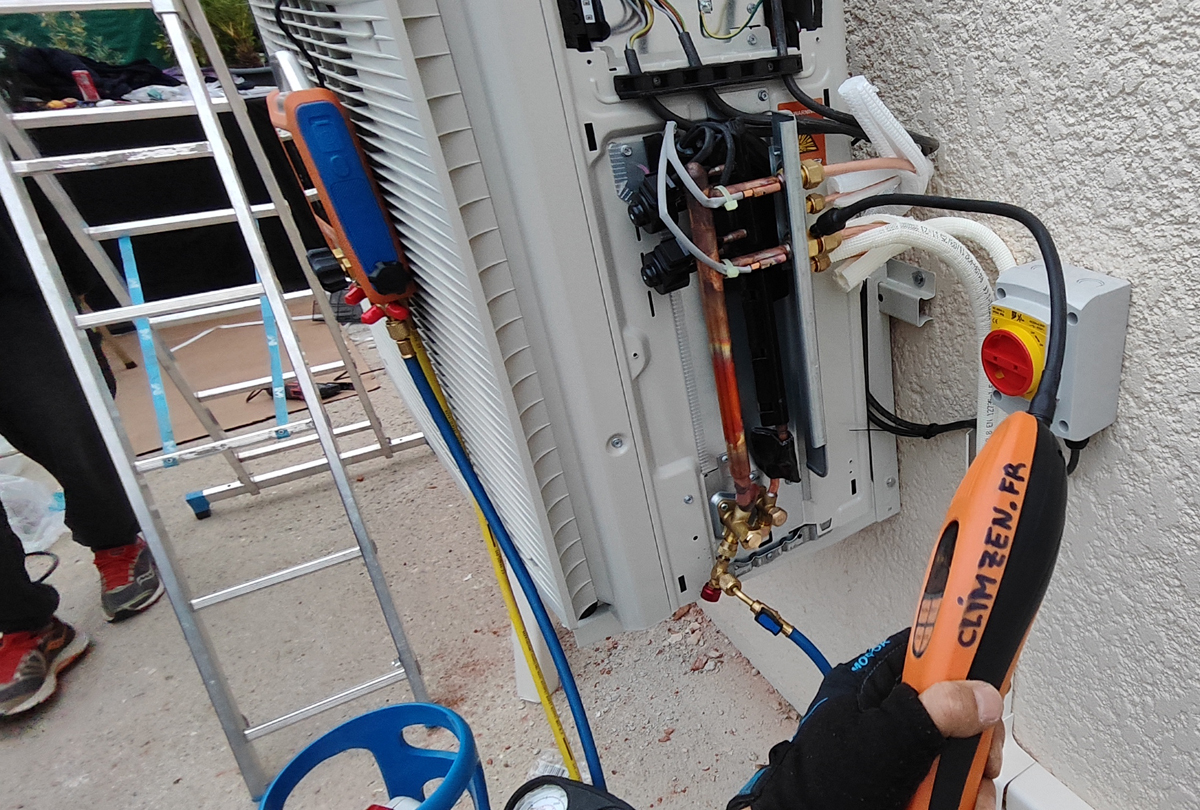 Installation d'un bi-splits DAIKIN 6,8 KW à Longjumeau (91160)