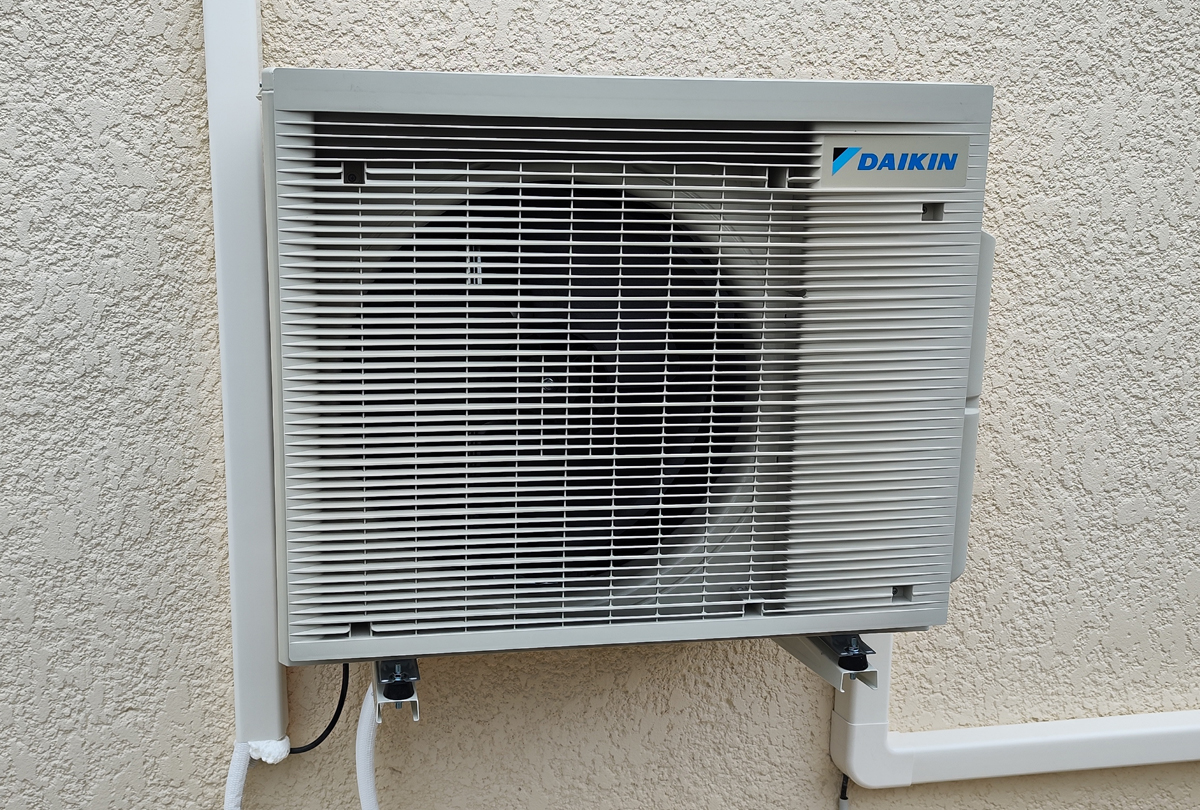 Installation d'un bi-splits DAIKIN 6,8 KW à Longjumeau (91160)