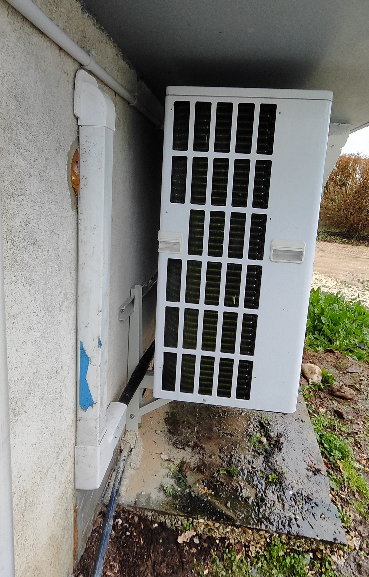 Dépannage PAC air-eau MITSUBISHI - déplacement du groupe extérieur à Crécy la Chapelle (77580)