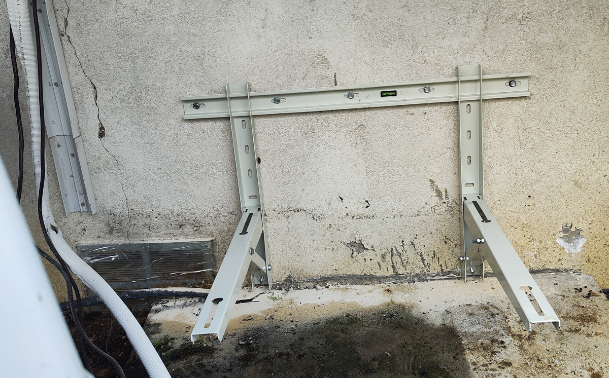 Dépannage PAC air-eau MITSUBISHI - déplacement du groupe extérieur à Crécy la Chapelle (77580)