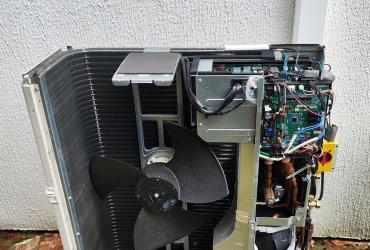 Maintenance préventive d'un quadri-splits MITSUBISHI à Champs sur Marne (77420)